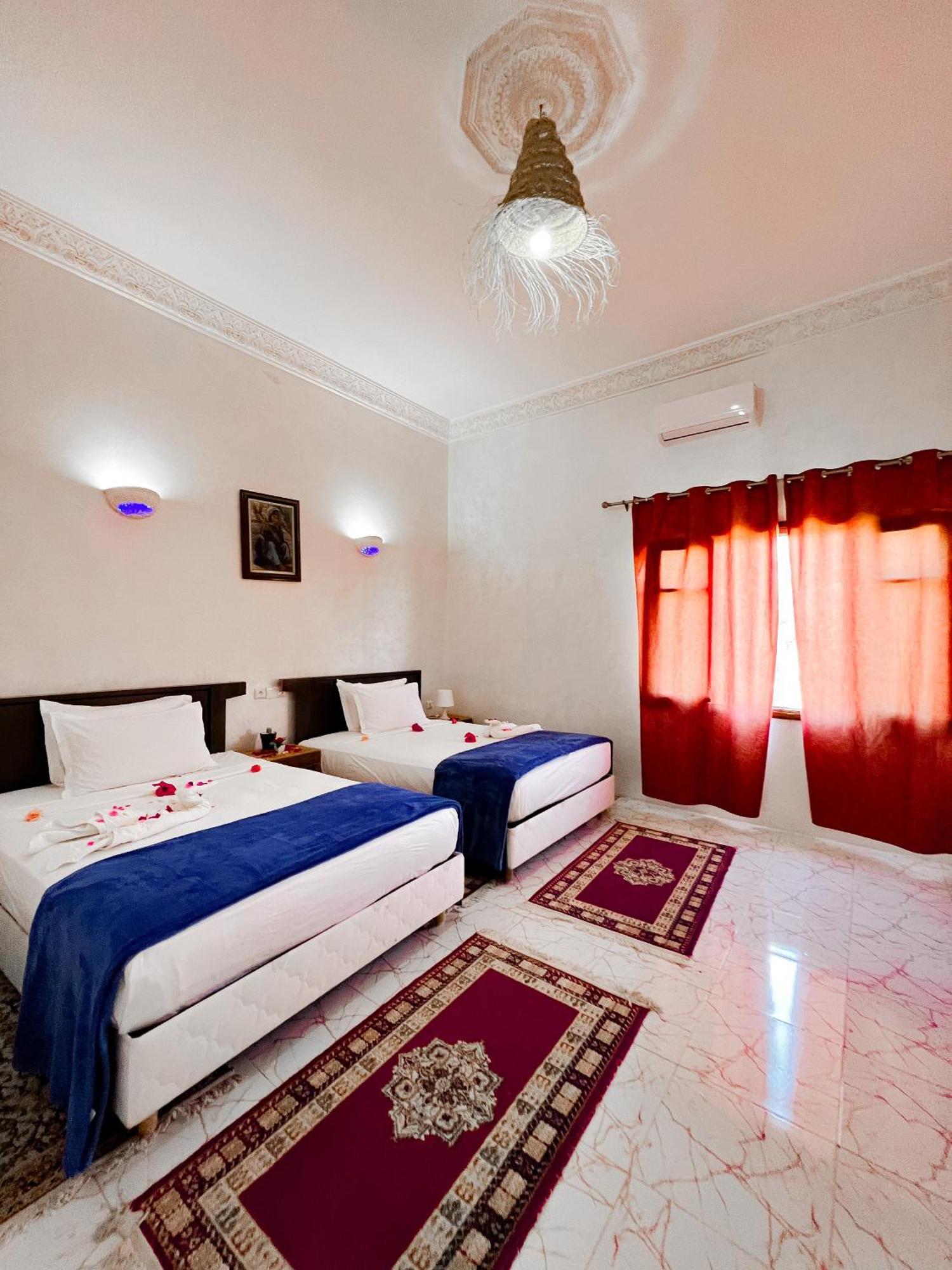 Guest House Qodwa Sidi Abdallah Ghiat ภายนอก รูปภาพ