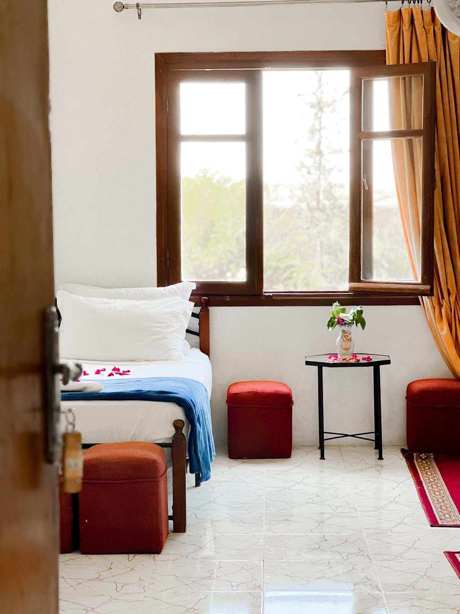 Guest House Qodwa Sidi Abdallah Ghiat ภายนอก รูปภาพ