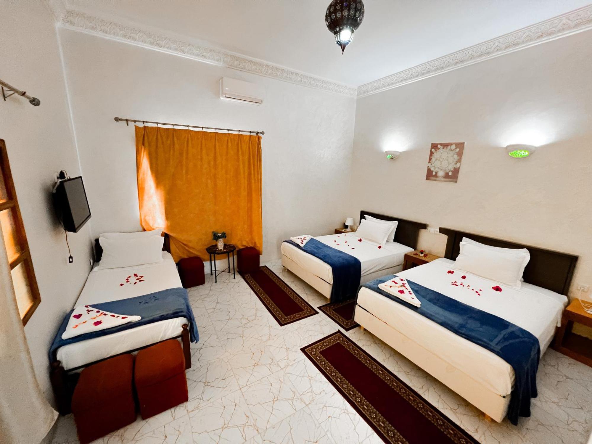 Guest House Qodwa Sidi Abdallah Ghiat ภายนอก รูปภาพ