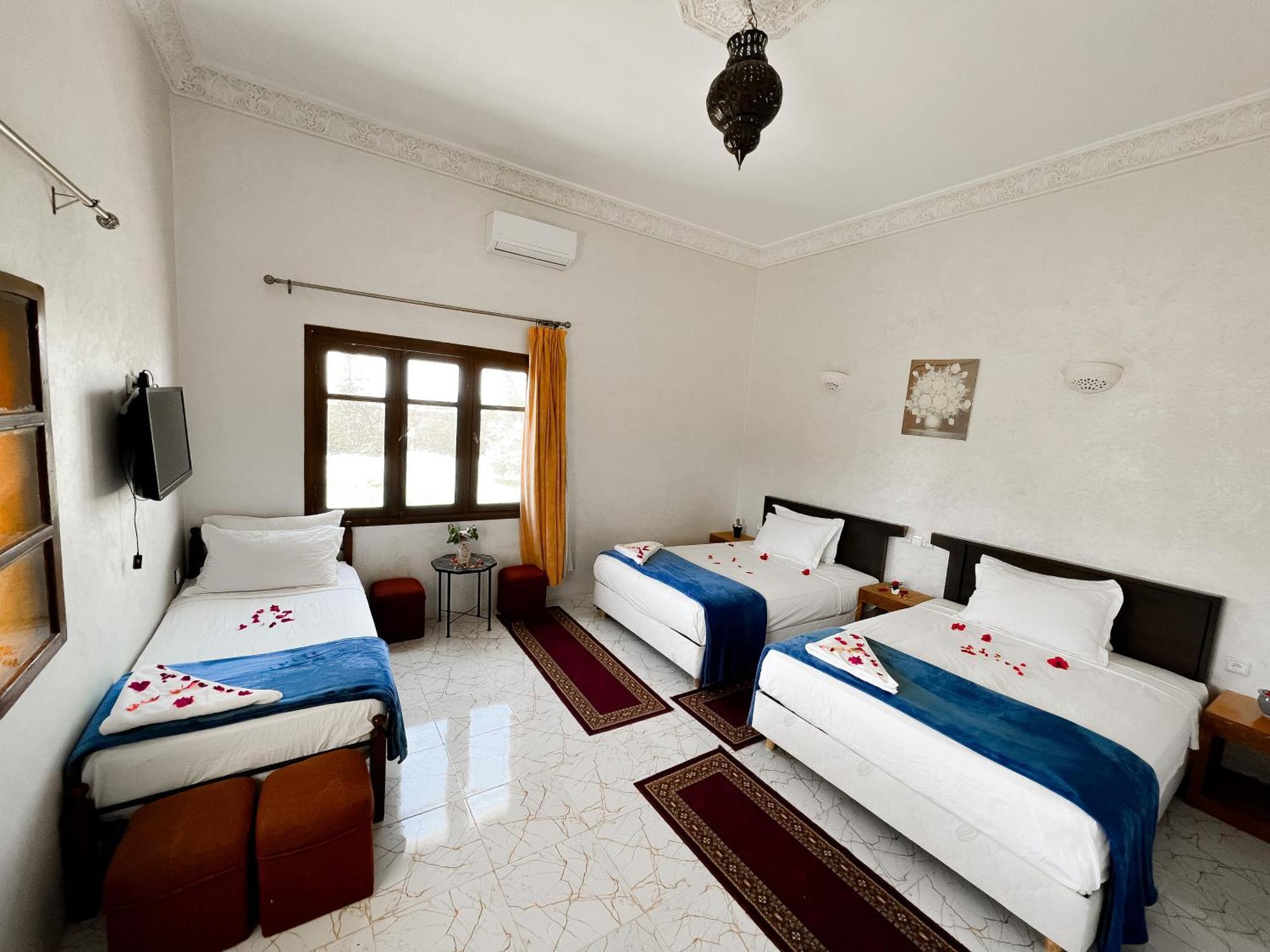 Guest House Qodwa Sidi Abdallah Ghiat ภายนอก รูปภาพ