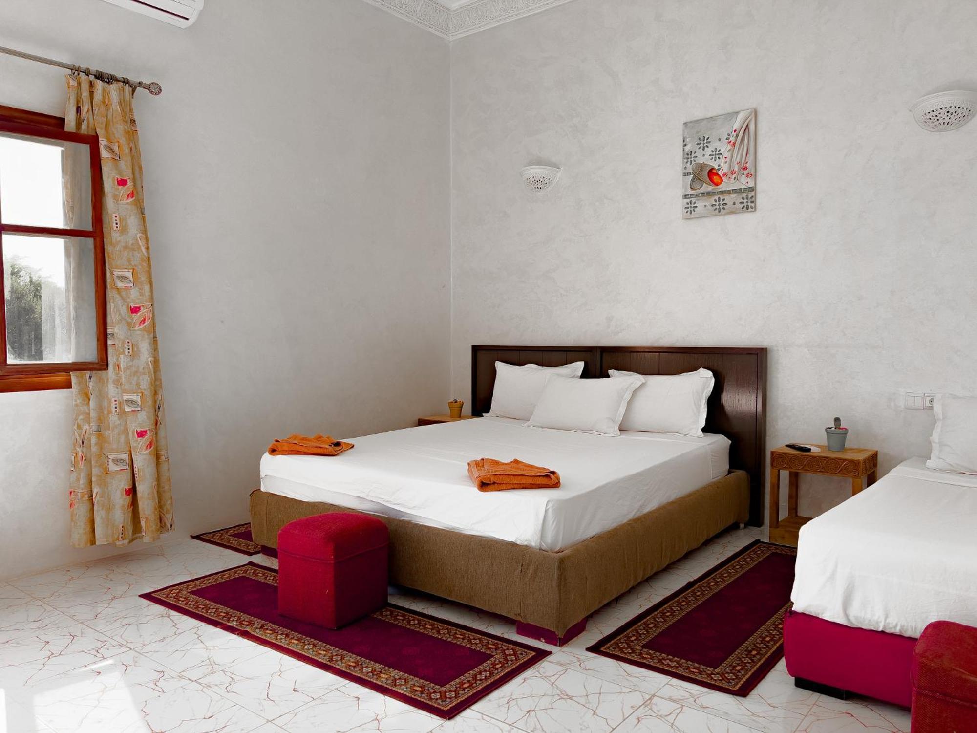Guest House Qodwa Sidi Abdallah Ghiat ภายนอก รูปภาพ