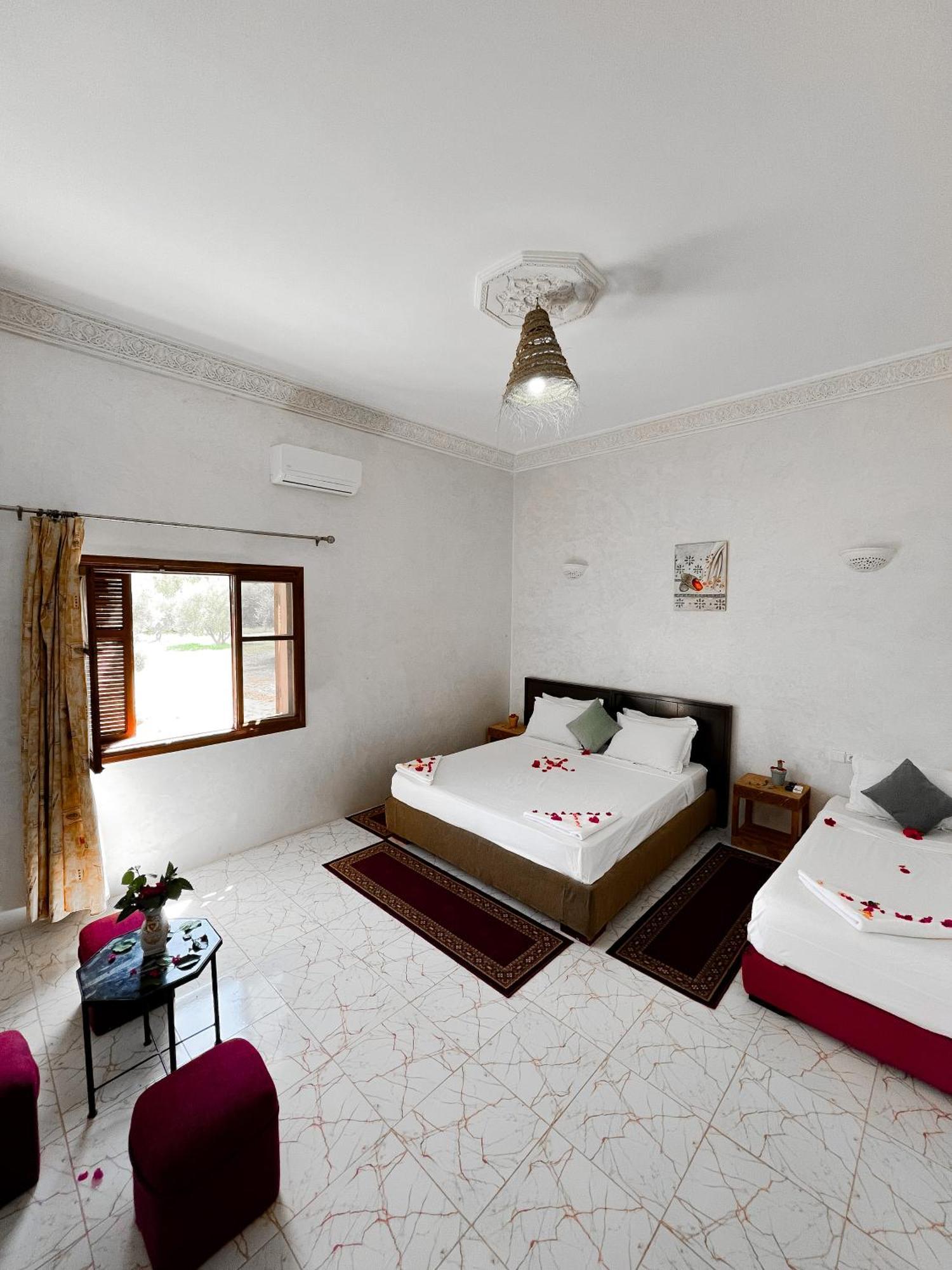 Guest House Qodwa Sidi Abdallah Ghiat ภายนอก รูปภาพ